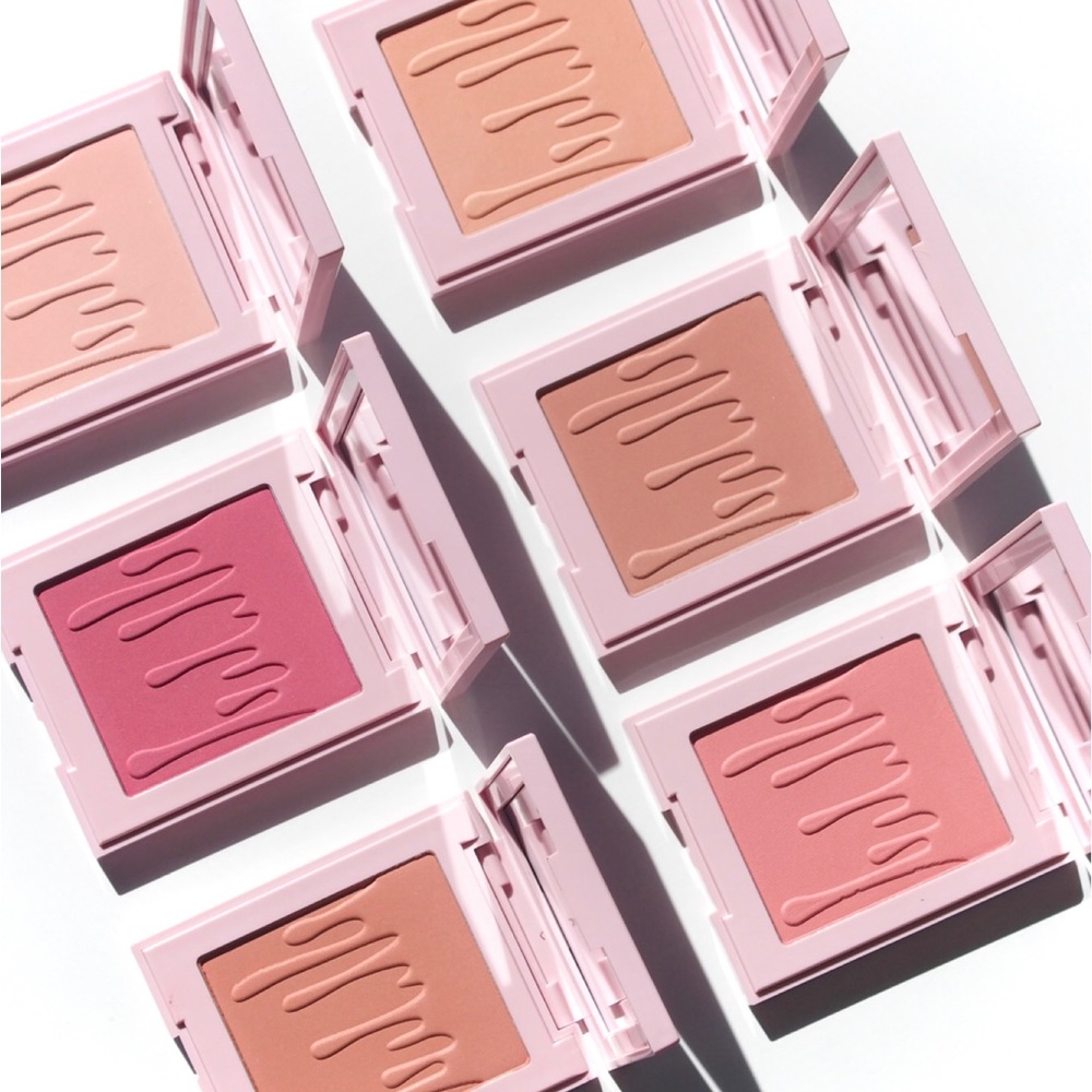 🎀 Kylie Cosmetics Matte Powder Blush